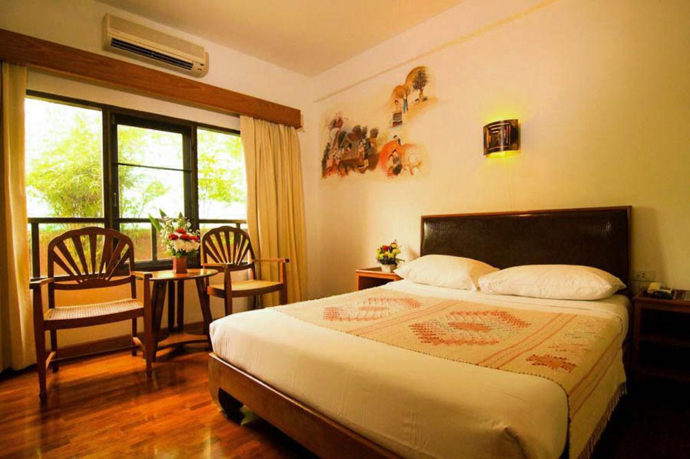 Karinthip Village Chiang Mai Extérieur photo